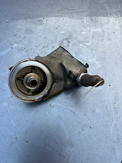 Audi 80 B4 2,0 ABT ABK oliefilterhuis  {schuin}