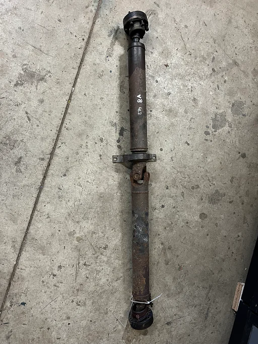 Audi V8 C3 typ44 Cardanas