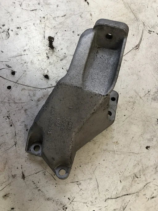 Audi A4 Motorsteun 8D0199307L