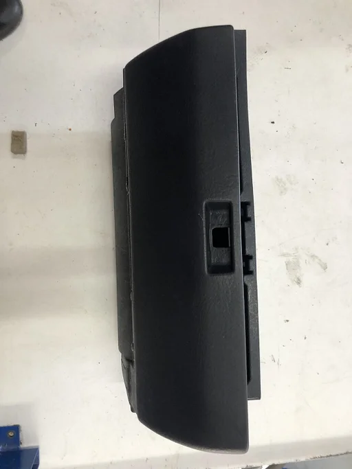 Audi 80 90 B2 Dashbordkastje blauw