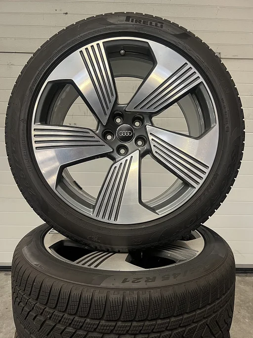 21’’ AUDI Q7 AUDI Q8 ETRON 55 4KE TURBINE VELGEN WINTERBANDEN TPMS UNIEK NIEUW