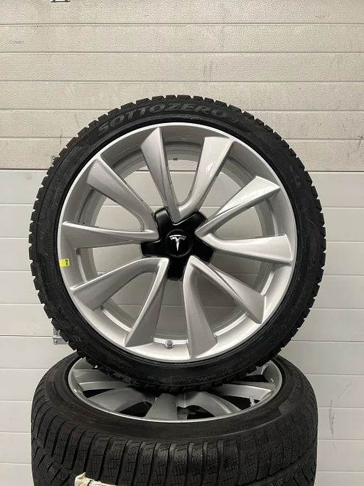 NIEUW 19’’ TESLA MODEL 3/Y VELGEN  WINTERBANDEN ORIGINEEL TPMS TURBINE