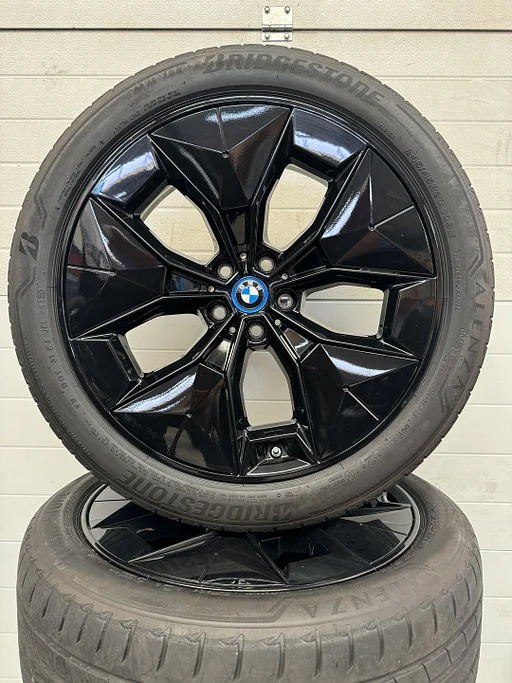 DEMO 20’’ bmw X3 ix3 VELGEN ZOMERBANDEN TPMS DEMO SET 843 BLACK