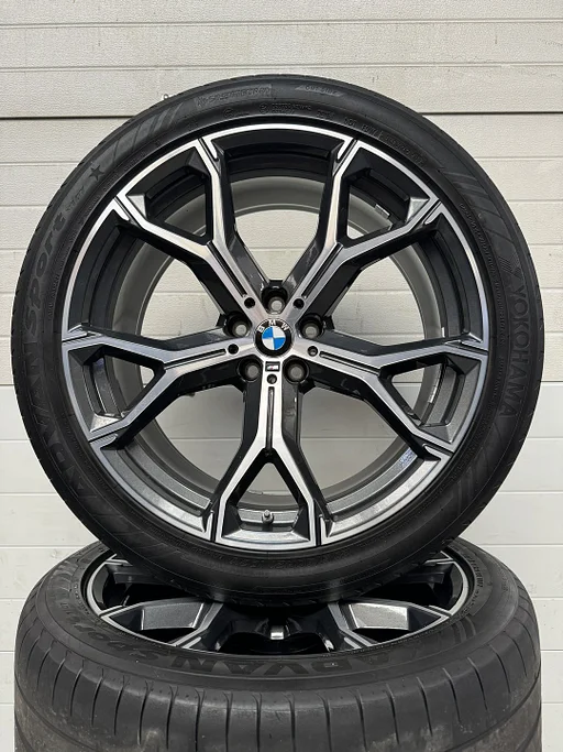 21’’ BMW X5 X6 G05 G06 VELGEN ZOMERBANDEN ORIG 741M