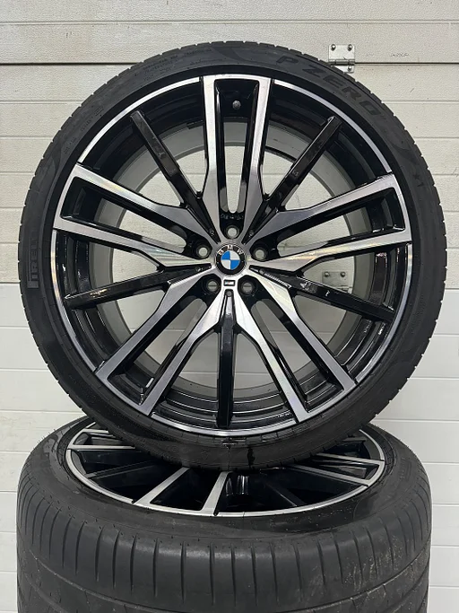 DEMO 22’’ BMW X5 X6 G05 G06 VELGEN ZOMERBANDEN ORIG SET TPMS 742M