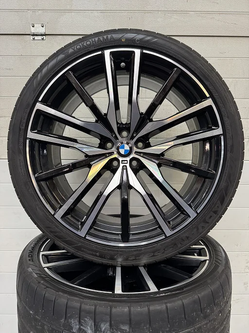 DEMO 22’’ BMW X5 X6 G05 G06 VELGEN ZOMERBANDEN ORIG SET TPMS 742M