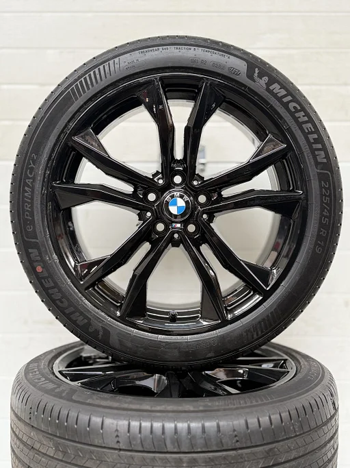 NIEUW 19’’BMW X1 F48 X2 F39 VELGEN ZOMERBANDEN ORIG TPMS STYLE 715M BLACK