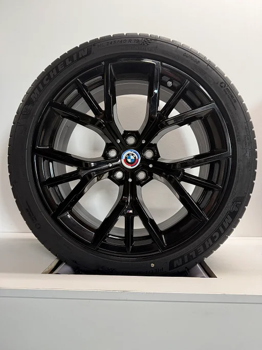 DEMO 19’’ BWM 5 SERIE G30 G31 VELGEN ZOMERBANDEN 845m* BLACK
