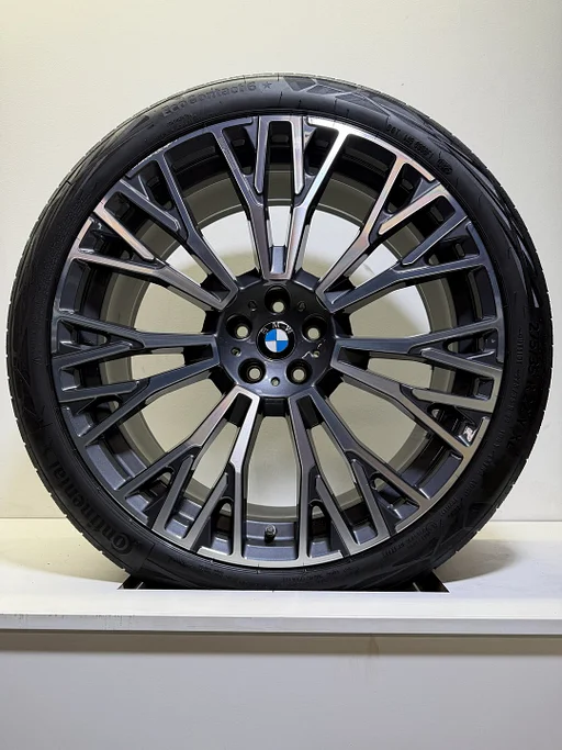 DEMO 22’’ BMW X5 X6 G05 G06 VELGEN ZOMERBANDEN ORIG SET TPMS 745i Y SPAAK