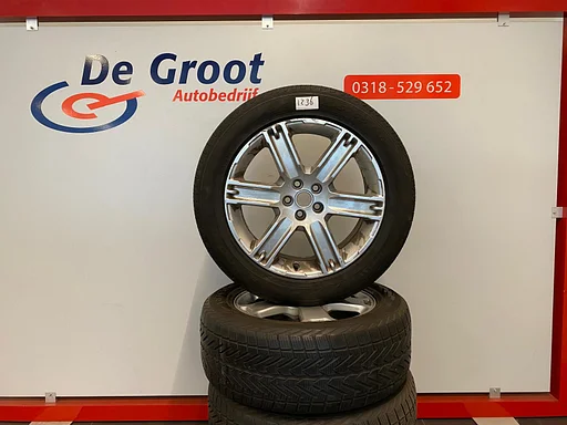 Zomerwielen / zomerbanden 235/55/19 Landrover Evoque