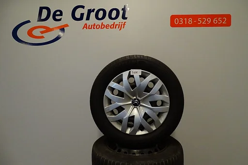 Zomerbanden / zomerwielen 205/60/16 Citroën C4