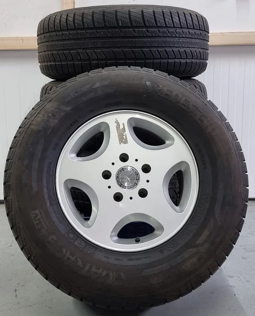Mercedes-Benz G- klasse wielen A4634010302 265/70 R16 Vredestein W463 Adv29