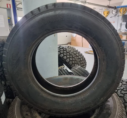 Enkele band Marshal 205/75 R16 Adv39