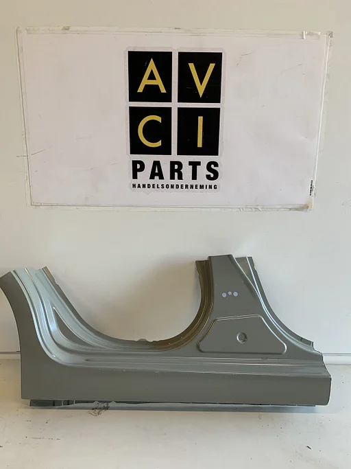 Toyota Aygo II dorpel rechts achter 2014-