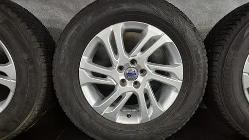 17 inch Volvo XC60 XC90 Michelin 235 65 Valder winterbanden