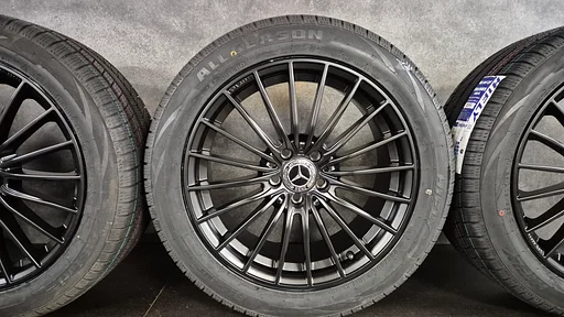 18 inch Mercedes Vito Viano W639 W447 Zwart Winterbanden