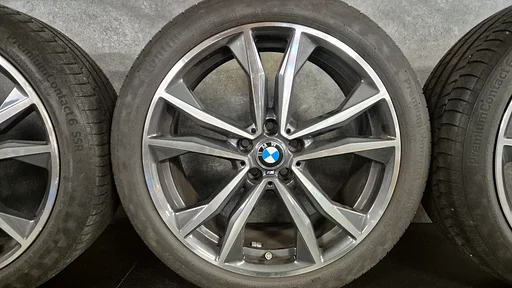 19 inch BMW X1 F48 X2 F39 Zomerbanden 715M 225 45 19