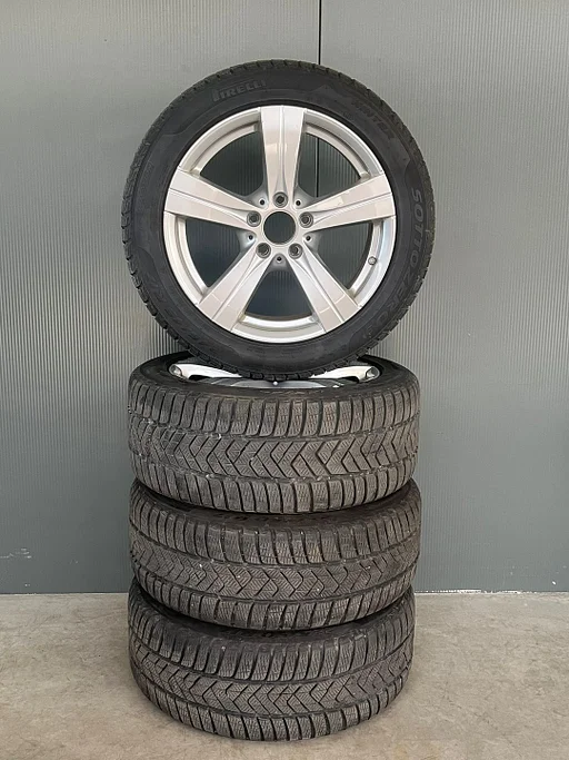 4 banden + velgen set. 245/45/R17 99V. extra load.
