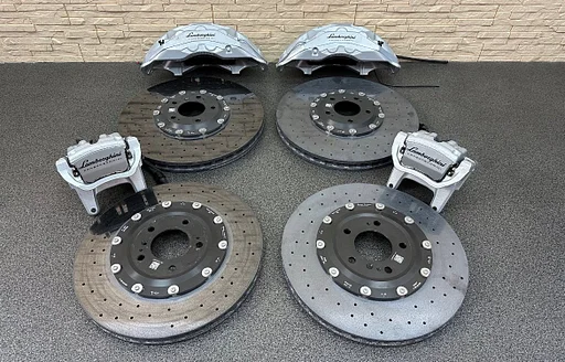 Lamborghini Urus Keramische remmen Ceramic brake kit