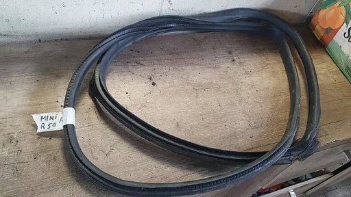 Deurrubber rechts Mini Cooper R50