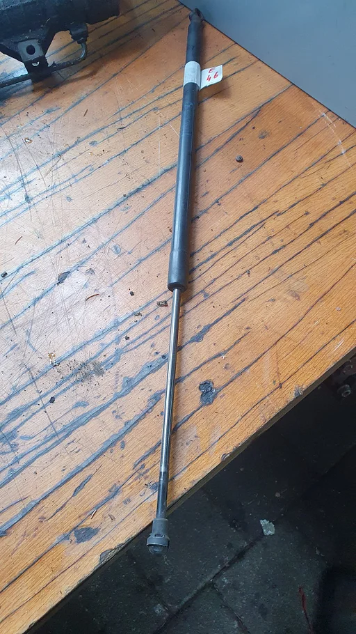 Gasveer achterklep BMW 3-serie E46 compact