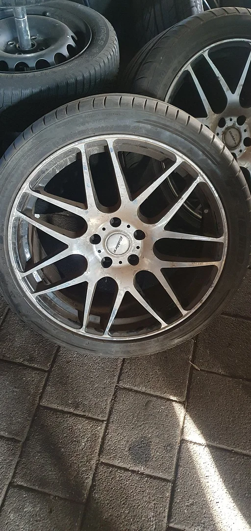 20inch Velgen met banden 275/35ZR20 BMW X5