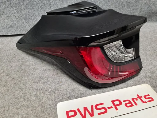 TOYOTA YARIS IV P21 ACHTERLICHT LINKS ORIGINEEL