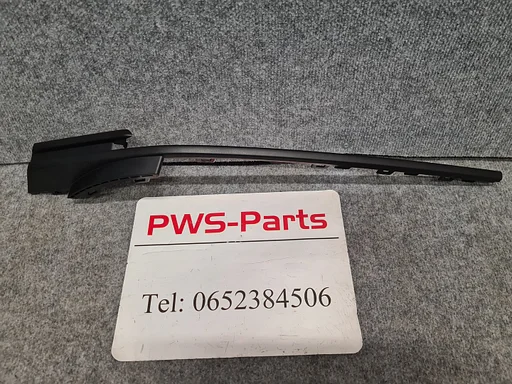 PORSCHE PANAMERA 976 VOORBUMPER ROOSTER SIERLIJST RECHTS ORIGINEEL