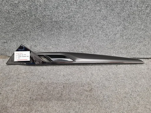 BMW M5 F90 CARBON DEURPANEEL INTERIEURLIJST RECHTS VOOR ORIGINEEL