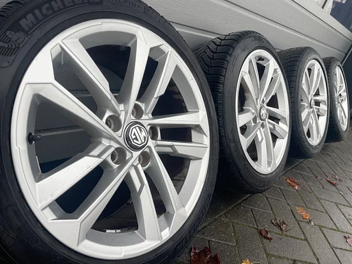17 inc MG 3 MG 4 MG 5 Zs EV EHS velgen Michelin winterbanden