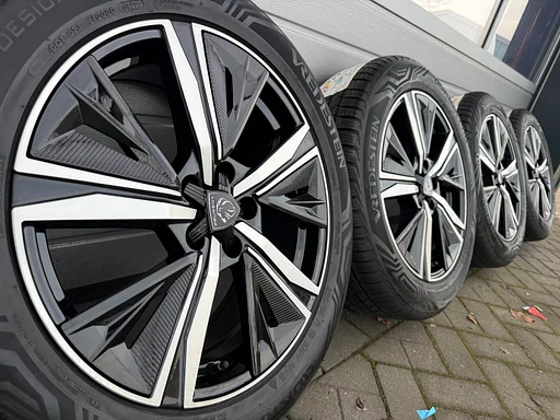 18" Opel Vivaro C Peugeot Expert 3 allseason banden velgen