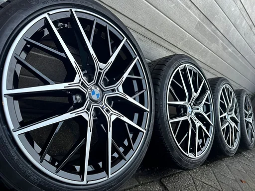18 inch BMW 1 2 serie F40 F44 F70 M135 velgen winterbanden