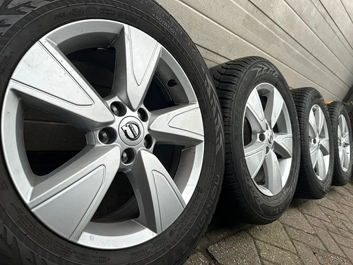 17 inch Volvo XC40 XC70 XC60 EX40 C40 velgen winterbanden