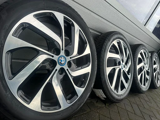 19 inch BMW I3 styling 428 velgen winterbanden sensoren