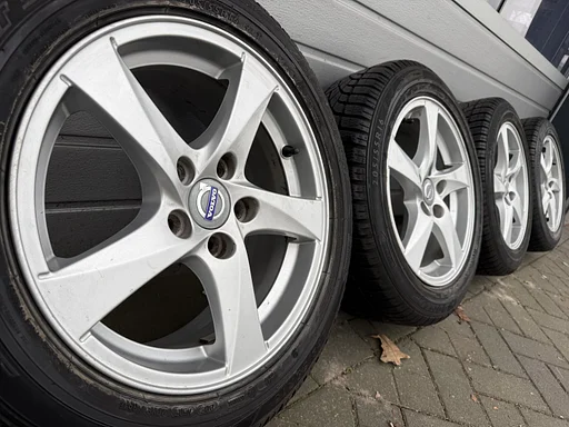 originele 16 inch Volvo C30 V50 V40 S60 velgen winterbanden