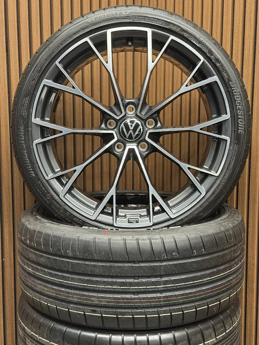 19" Vw Golf R GTI WARMENAU estoril queenstown 235 35 OEM