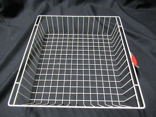 Te koop caravan draadmand nr549 38,5x40,5x9cm