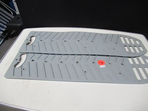 2 oprijdplaten nr. 1799