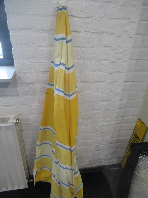 parasol van 3.50 mtr doorsnee nr. 1828