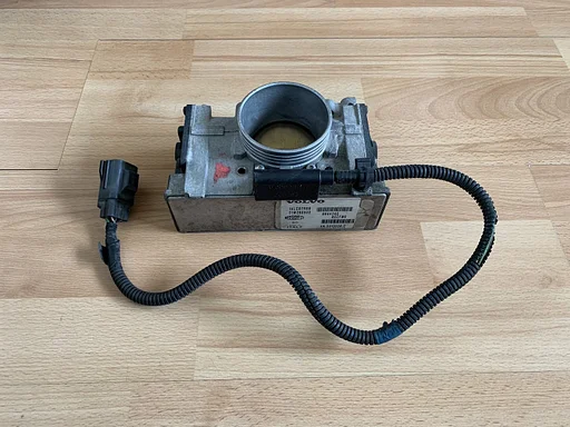 gasklephuis volvo 2.4 20V 8644345 S80 S60 V70