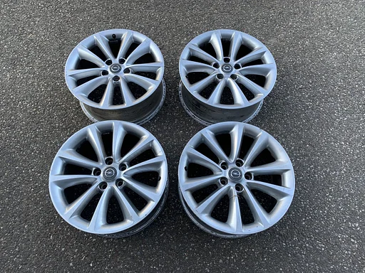 velgen set opel astra J / zafira Tourer 18 inch 5x115 , 70,3