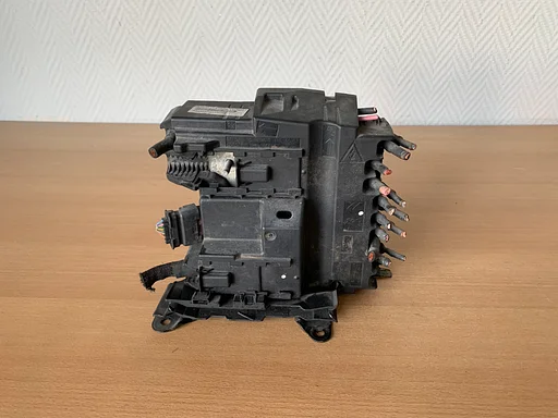 zekeringkast 9675350280 peugeot 308 / citroen C4 2009 - 2017