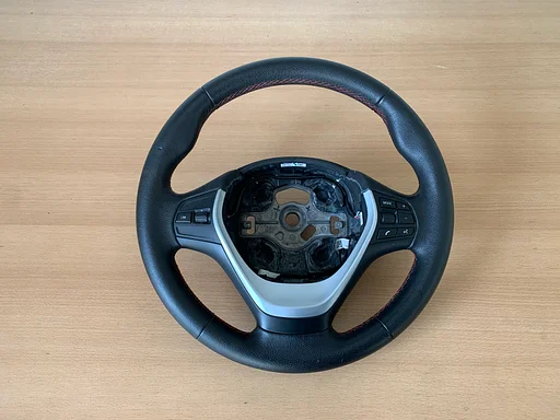 Stuur stuurwiel rode stiksels BMW 1 serie en 3 serie F20 F30