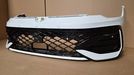 Voorbumper VW Golf 8 VIII 8.5 FACELIFT R-LINE 6xPDC bj.2024-