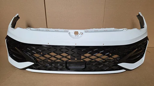 Voorbumper VW Golf 8 VIII 8.5 FACELIFT R-LINE 6xPDC bj.2024-