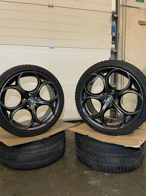 Guilia breedset Q velgen. past op normale giulia  “19