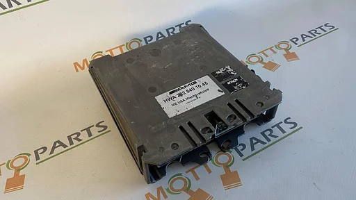 Mercedes Benz Brandstof regeleenheid W202 AMG A2025401045