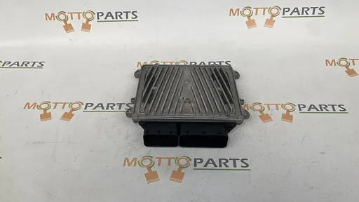 Mercedes W204 C AMG Klasse Motorcomputer ECU A1569001200