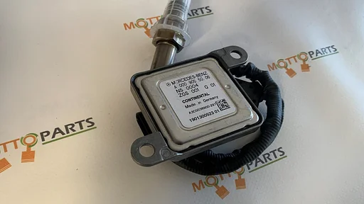 Mercedes-Benz NOx sensor A0009055006 - A3C00311900 ZGS001Q01