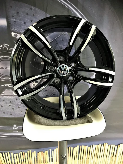 18 inch 5x120 VW Transporter T5/T6 Velgen Nieuw + Nieuw 4Season Banden